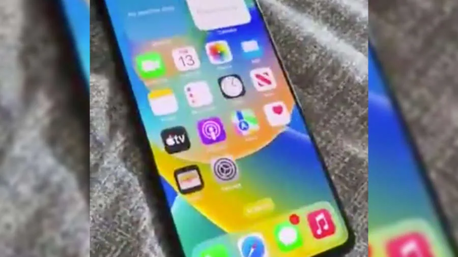 The GEEK 等媒体报道配图:iOS 在安卓手机上的演示截图